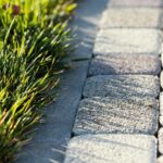 Térkő tisztítás és csepegtető öntözőrendszer